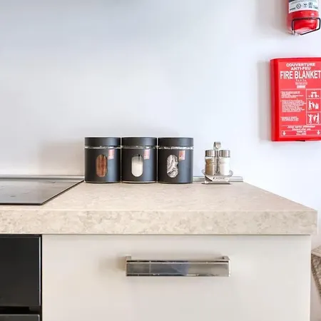 Thirtynine Sunlit Very Close To Balluta Bay * Sliema