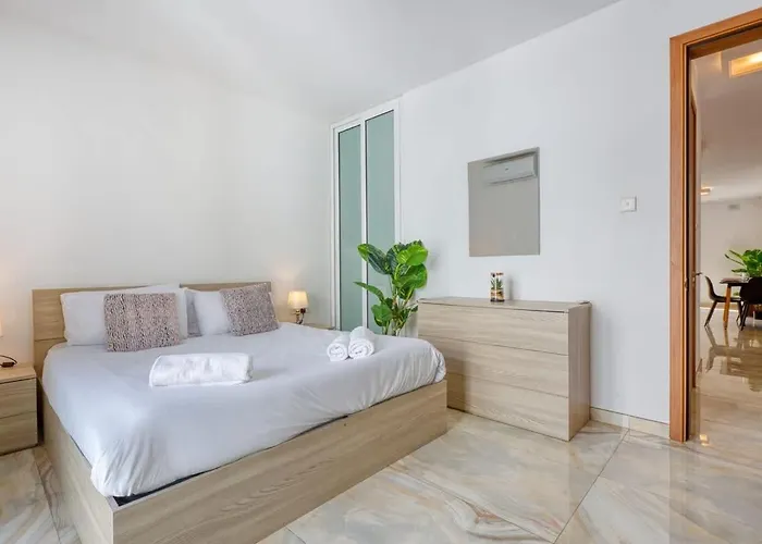 Apartmán Thirtynine Sunlit Very Close To Balluta Bay Sliema