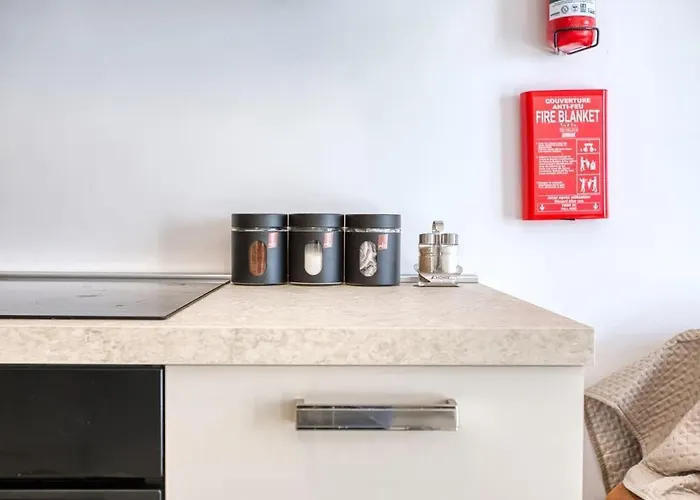 Thirtynine Sunlit Very Close To Balluta Bay * Sliema